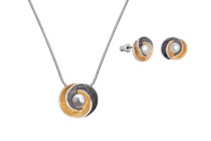 Mixed-Metal Pearl Set