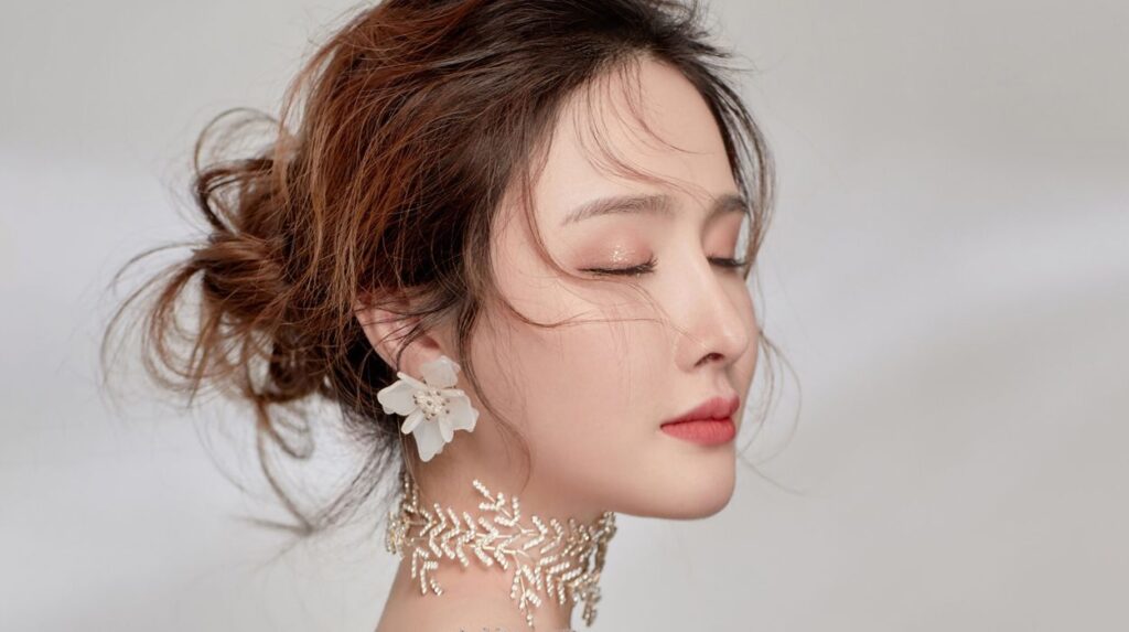 Why Lightweight Earrings Deserve a Spot in Your Everyday Jewelry Collection